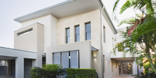 Sunny, Modern House